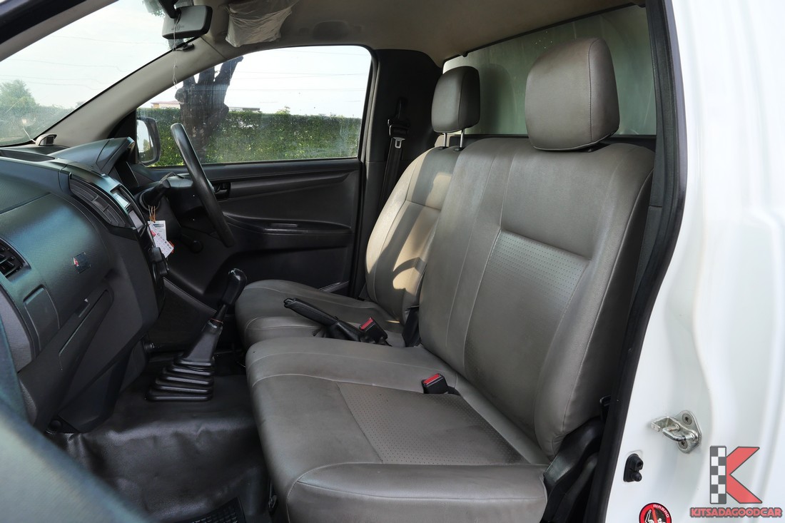 
								ISUZU D-Max Cargo 2752 full									