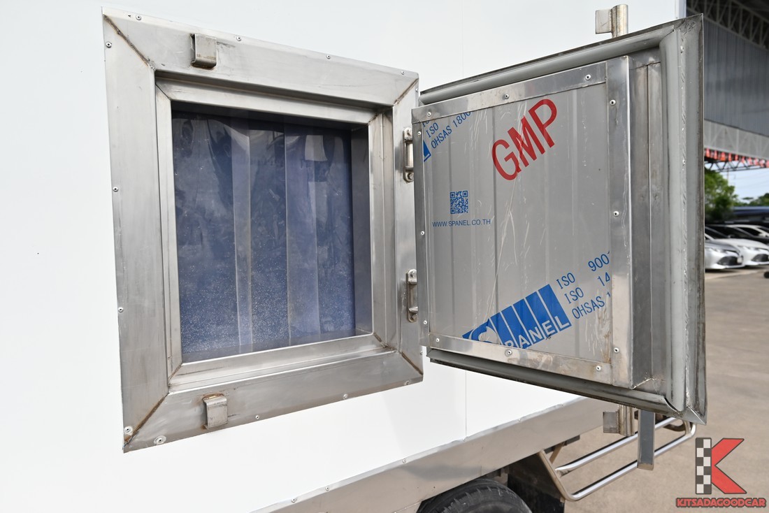 
								Toyota Revo COOL 2381 full									