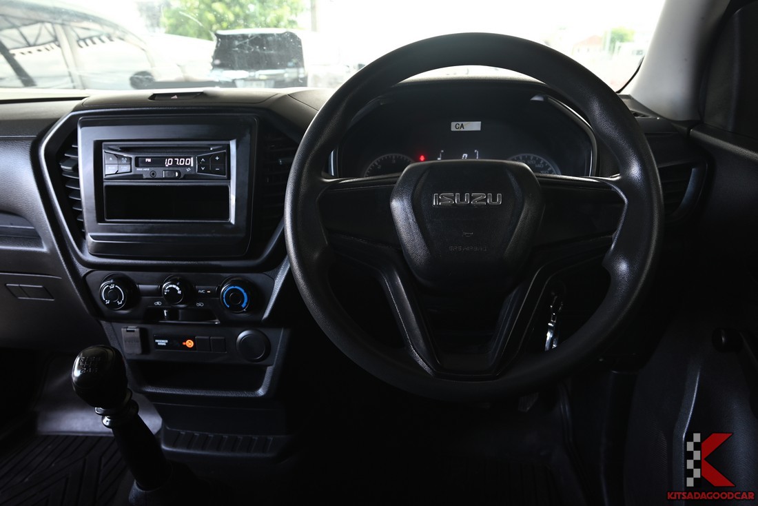 
								ISUZU D-Max Cargo 4380 full									