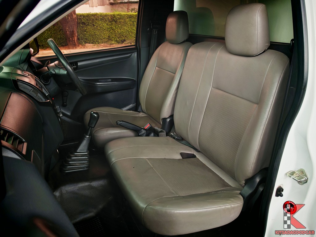 
								ISUZU D-Max Cargo 742 full									