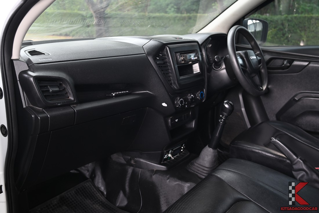 
								ISUZU D-Max COOL 97 full									