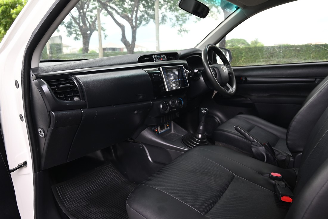 
								Toyota Revo MPC COOL 550 full									