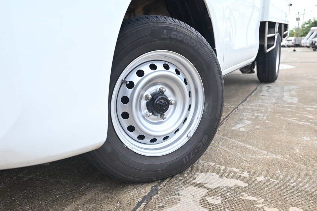 
								Toyota Revo MPC COOL 4056 full									