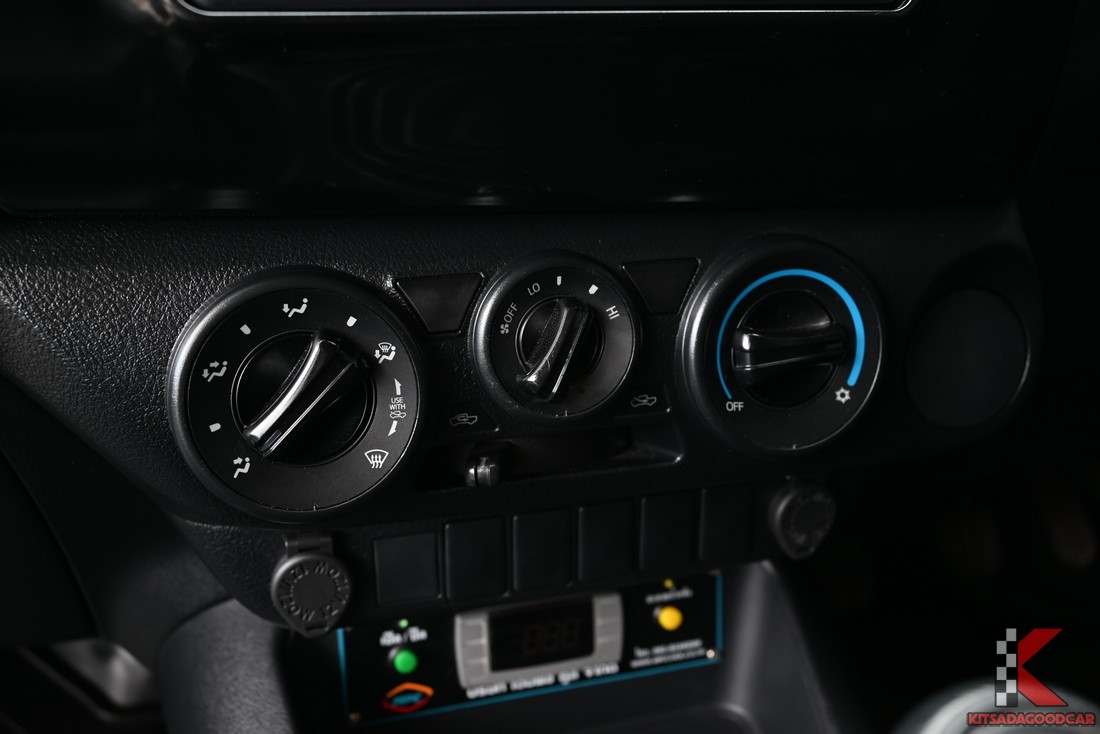 
								Toyota Revo MPC COOL 8985 full									