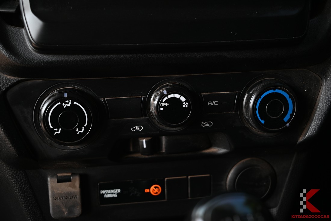 
								ISUZU D-Max CARGO 1334 full									