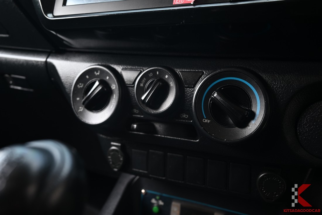 
								Toyota Revo MPC COOL 2698 full									