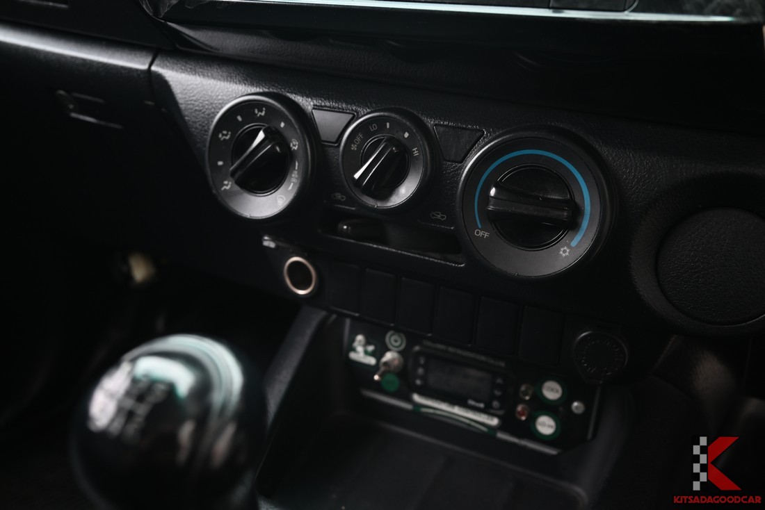 
								Toyota Revo ASIA INTER COOL 392 full									