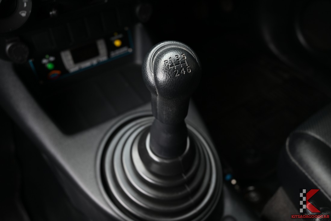 
								Toyota Revo MPC COOL 8985 full									