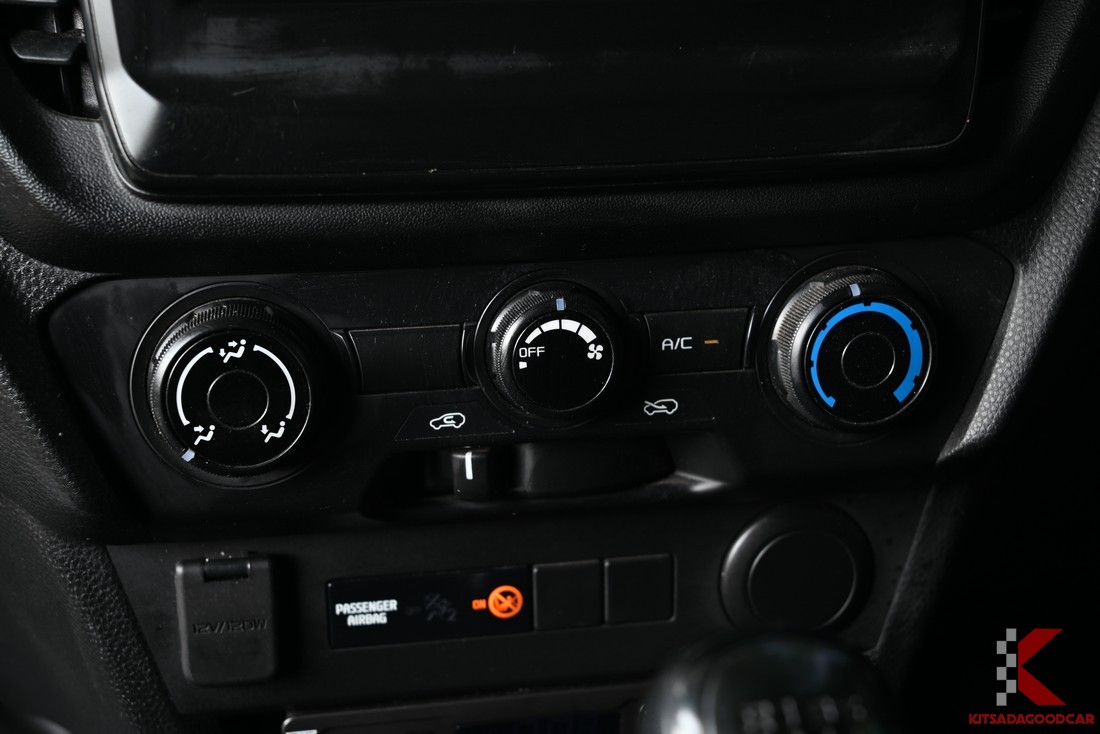 
								ISUZU D-Max COOL 3494 full									