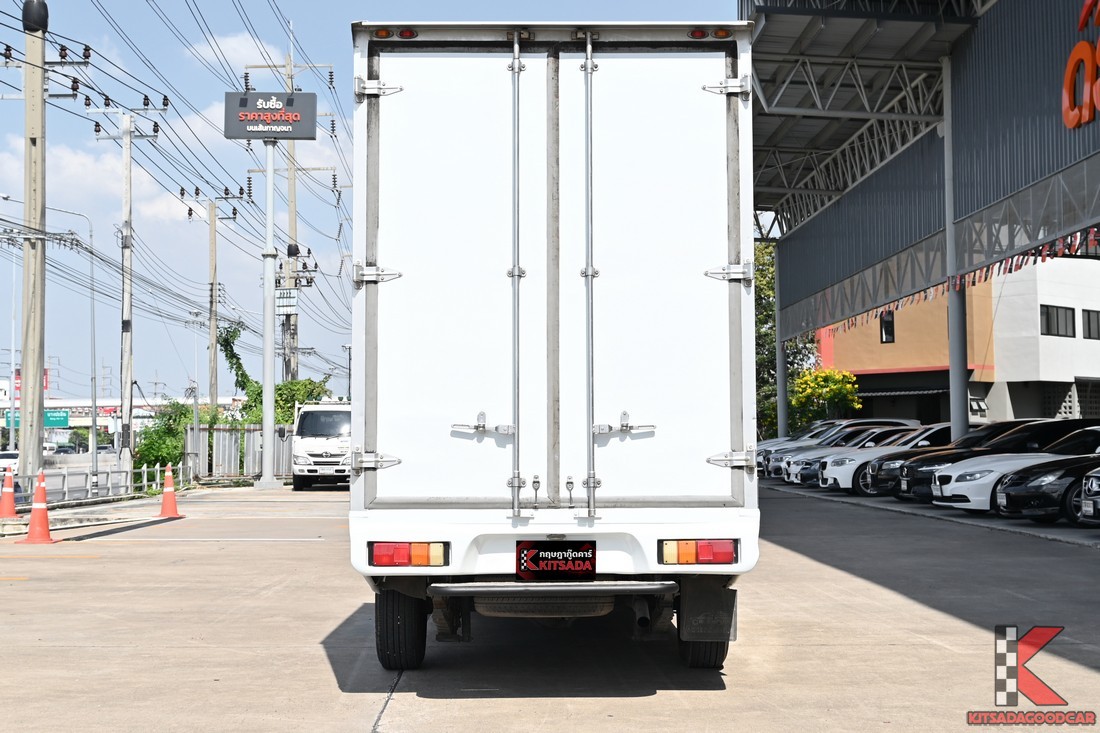 
								ISUZU D-Max CARGO 1206 full									