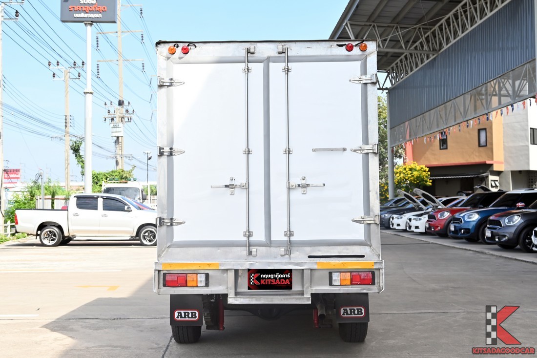 
								Toyota Revo MPC COOL 2698 full									