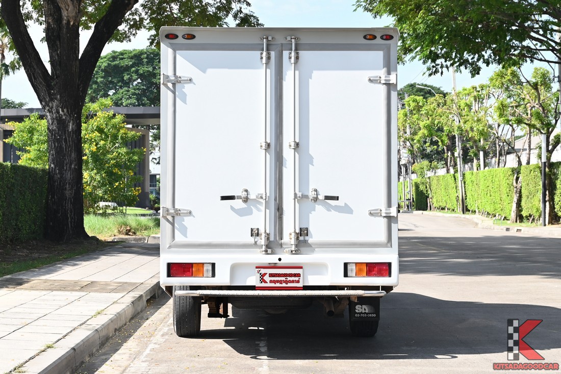 
								ISUZU D-Max CARGO 1334 full									