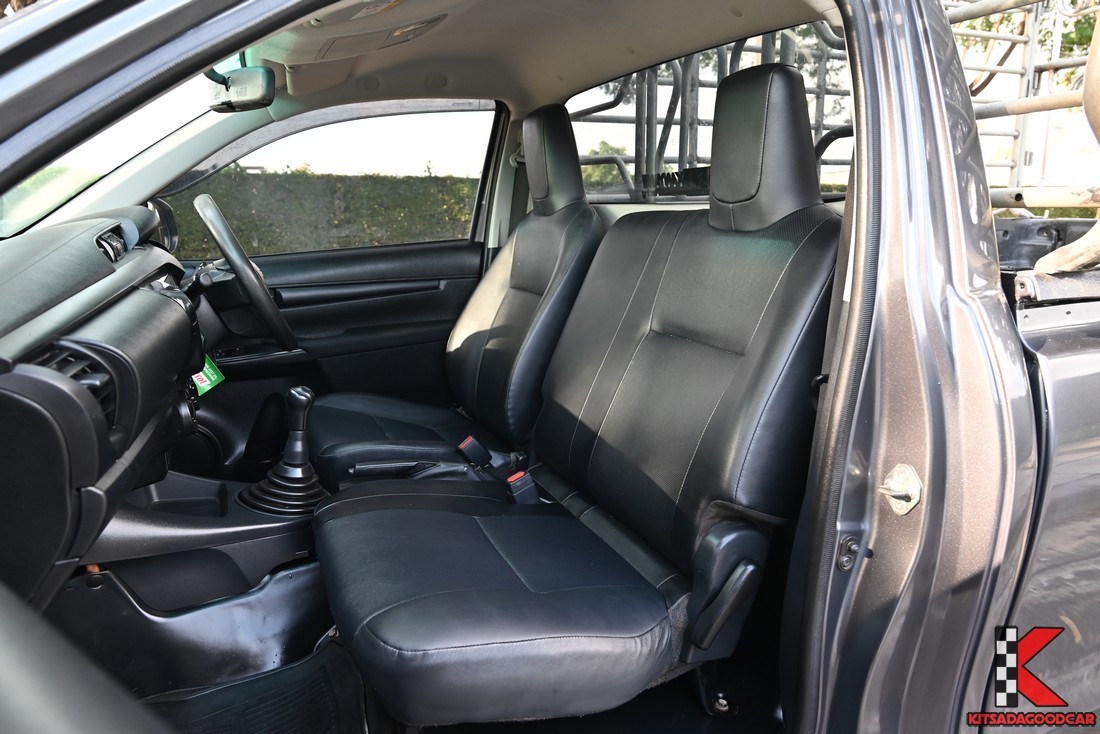 
								Toyota Revo COG 7596 full									