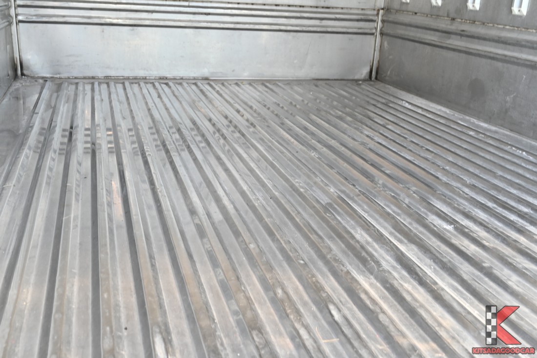 
								Toyota Revo MPC COOL 496 full									