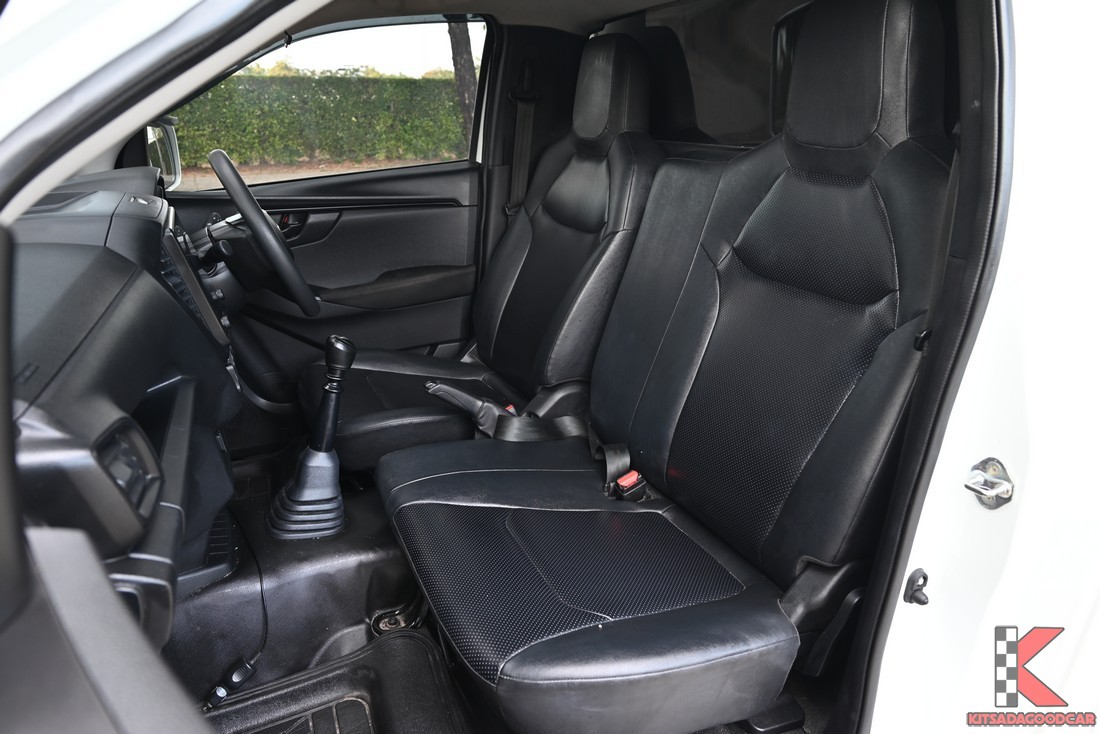 
								ISUZU D-Max Cargo 8836 full									