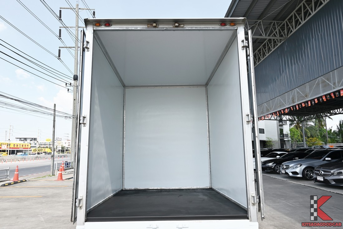 
								ISUZU D-Max CARGO 1206 full									