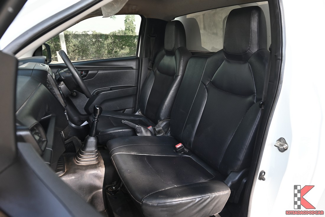 
								ISUZU D-Max CARGO 1334 full									