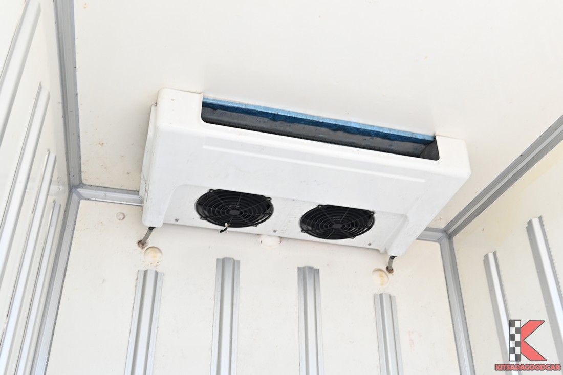 
								ISUZU D-Max COOL 3494 full									