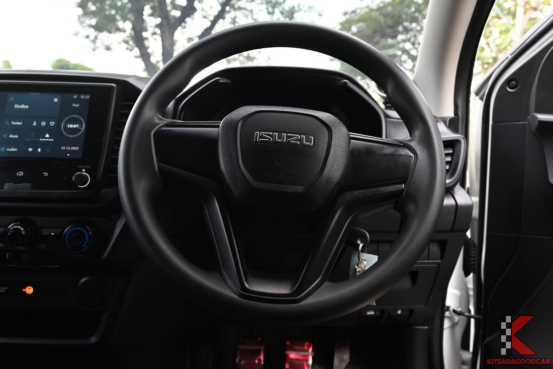 
								ISUZU D-Max Cargo 8836 full									