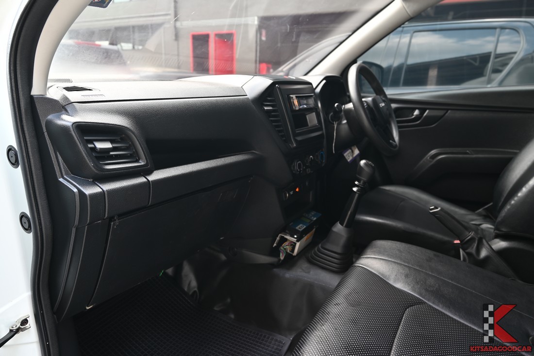 
								ISUZU D-Max COOL 1237 full									