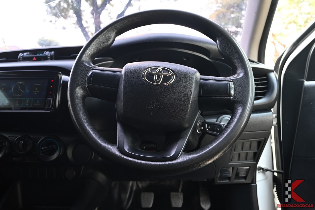 
								Toyota Revo CARGO 5102 full									