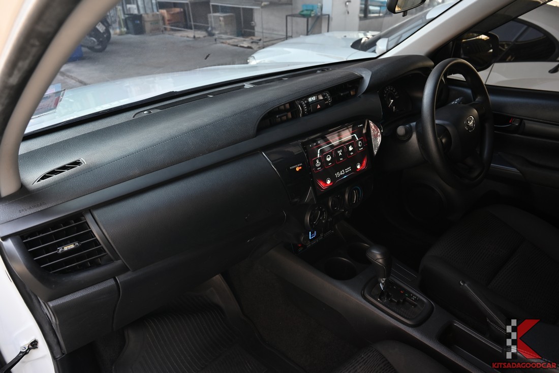 
								Toyota Revo MPC COOL 1987 full									