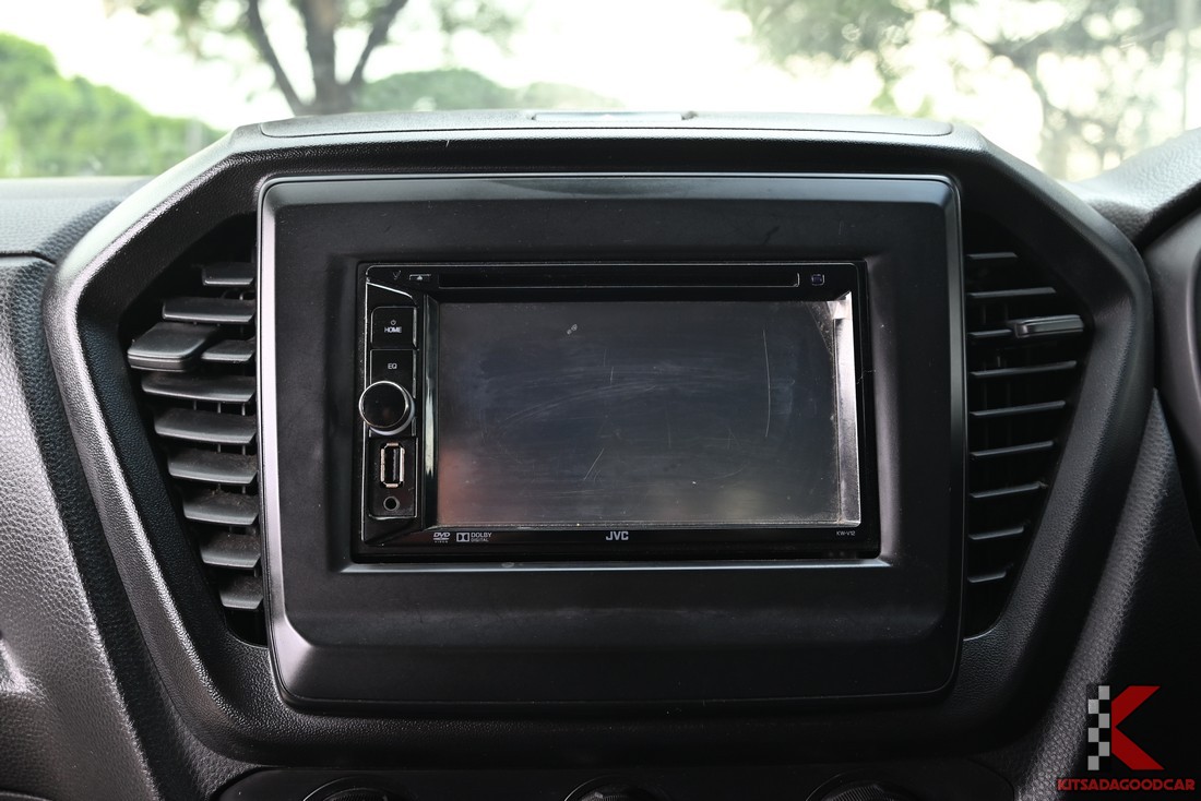 
								ISUZU D-Max CARGO 1333 full									