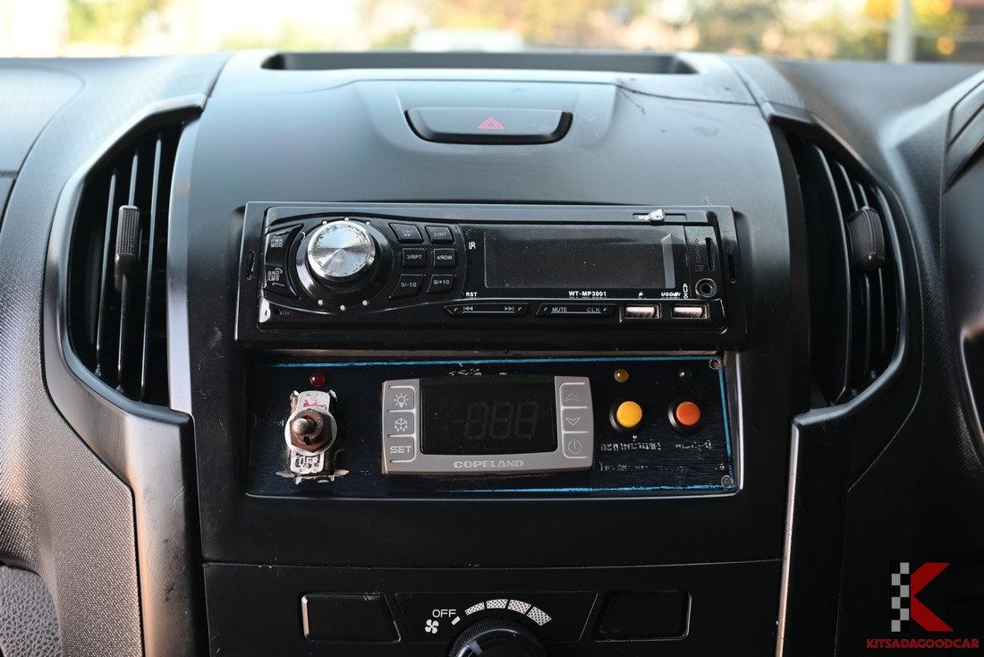 
								ISUZU D-Max MPC COOL 9864 full									