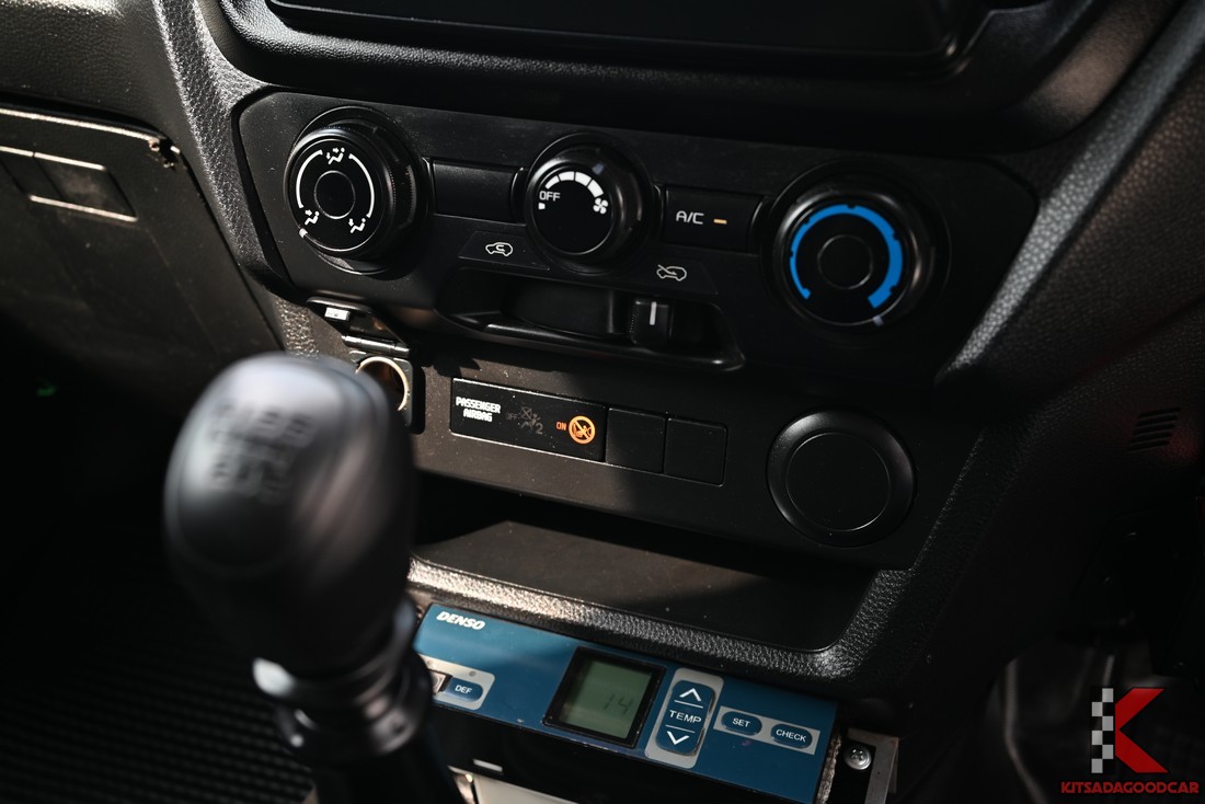 
								ISUZU D-Max COOL 1237 full									