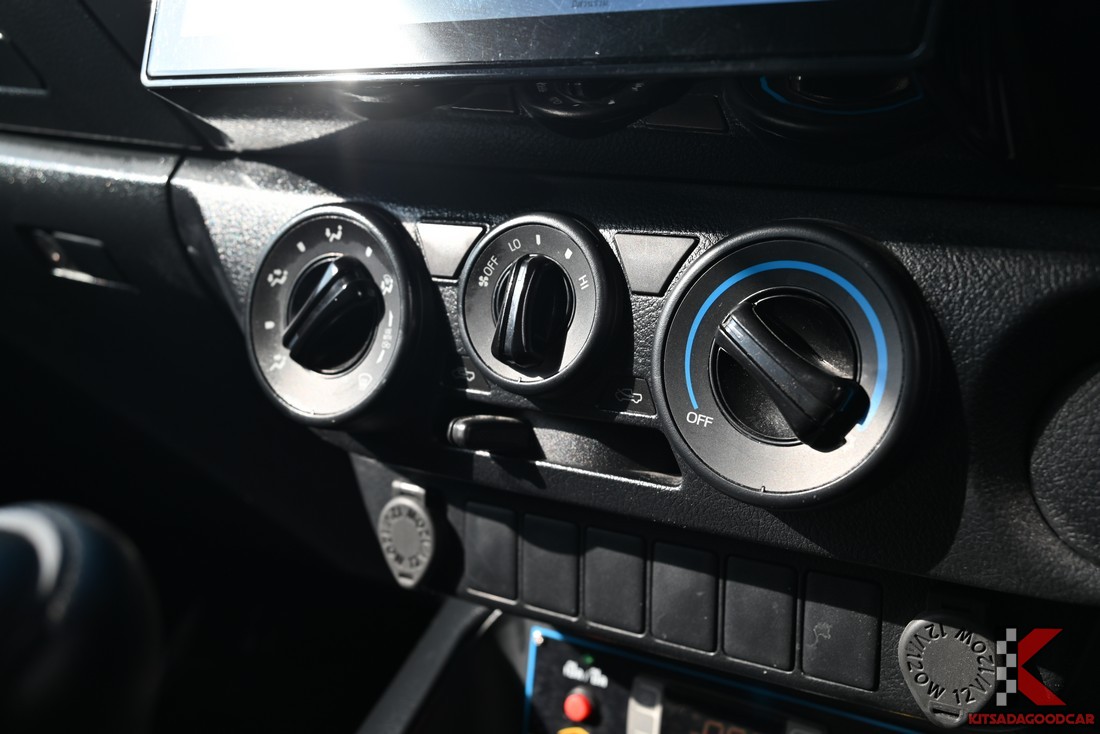 
								Toyota Revo MPC COOL 7877 full									