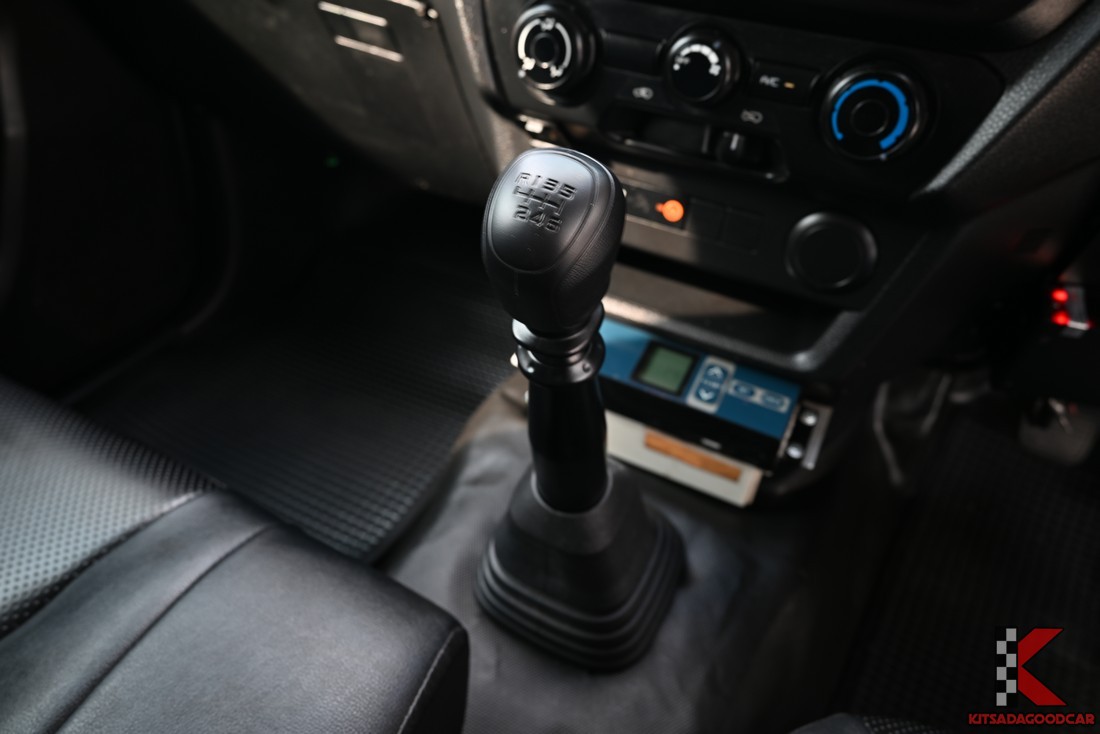 
								ISUZU D-Max COOL 1237 full									