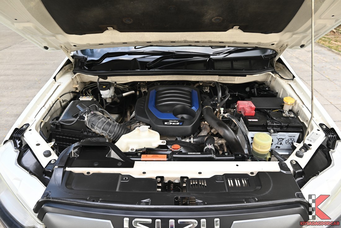 
								ISUZU D-Max CARGO 1333 full									