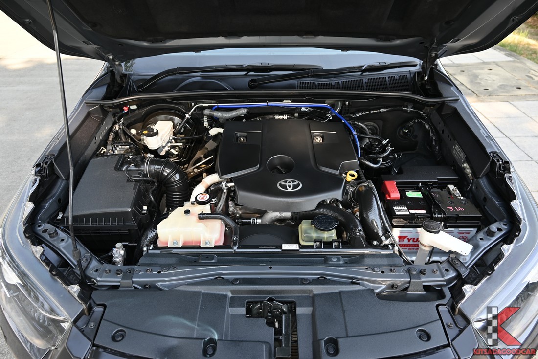 
								Toyota Revo KOG 8682 full									