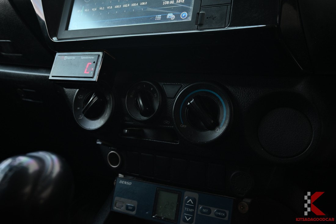 
								Toyota Revo COOL 9826 full									