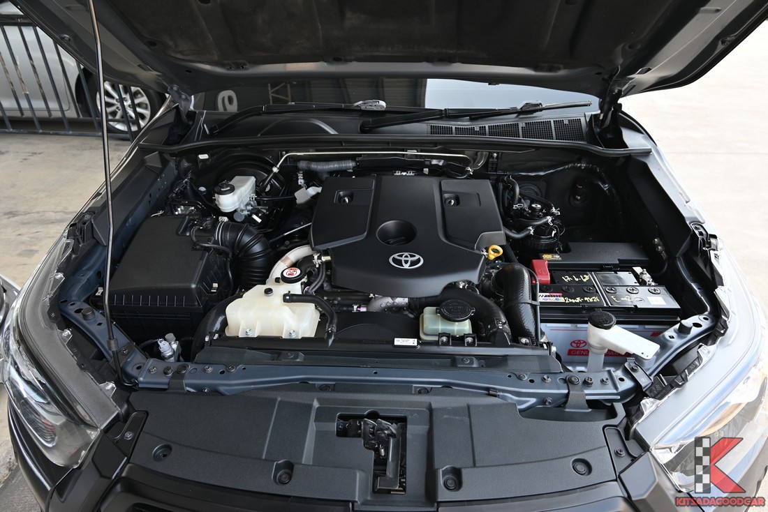 
								Toyota Revo CARGO 5641 full									