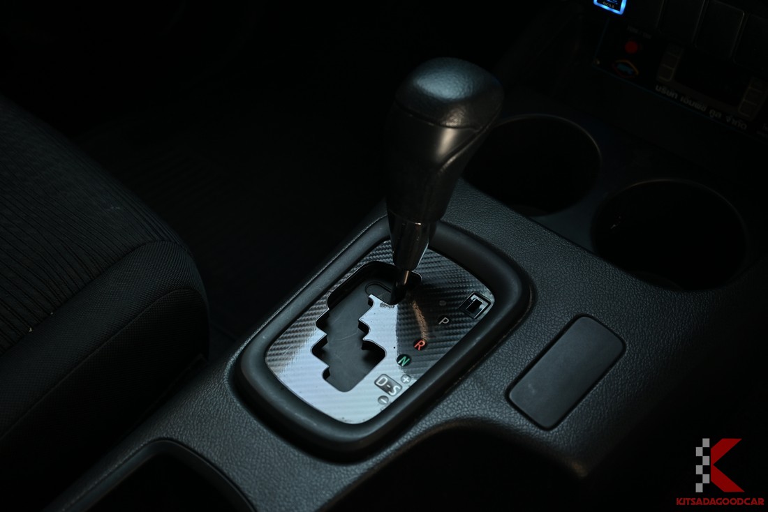 
								Toyota Revo MPC COOL 1987 full									