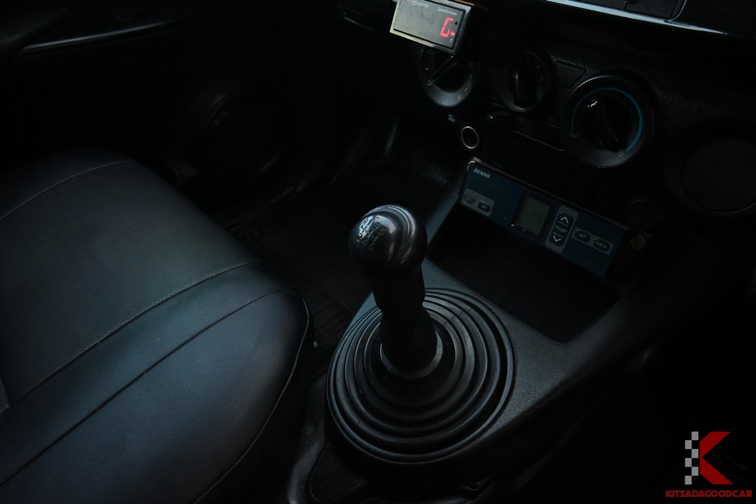 
								Toyota Revo COOL 9826 full									