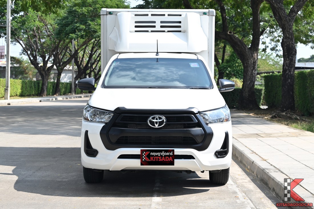 
								Toyota Revo CARGO 6209 full									