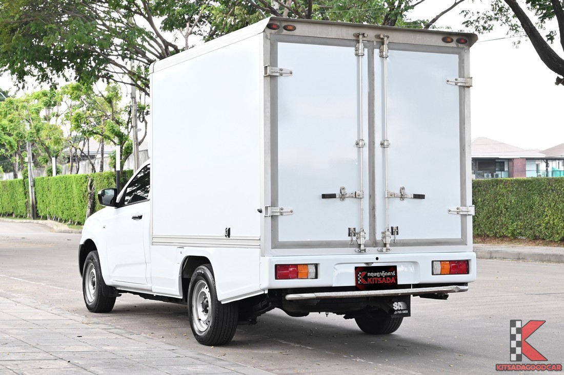 
								ISUZU D-Max CARGO 1333 full									