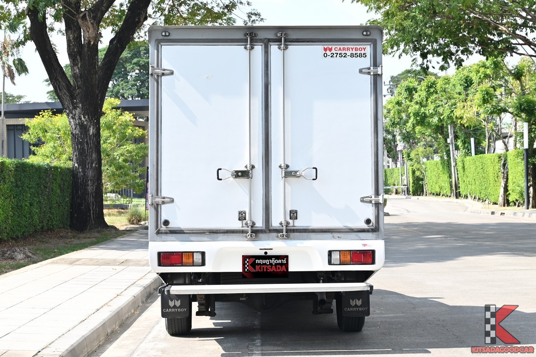 
								Toyota Revo CARGO 6209 full									