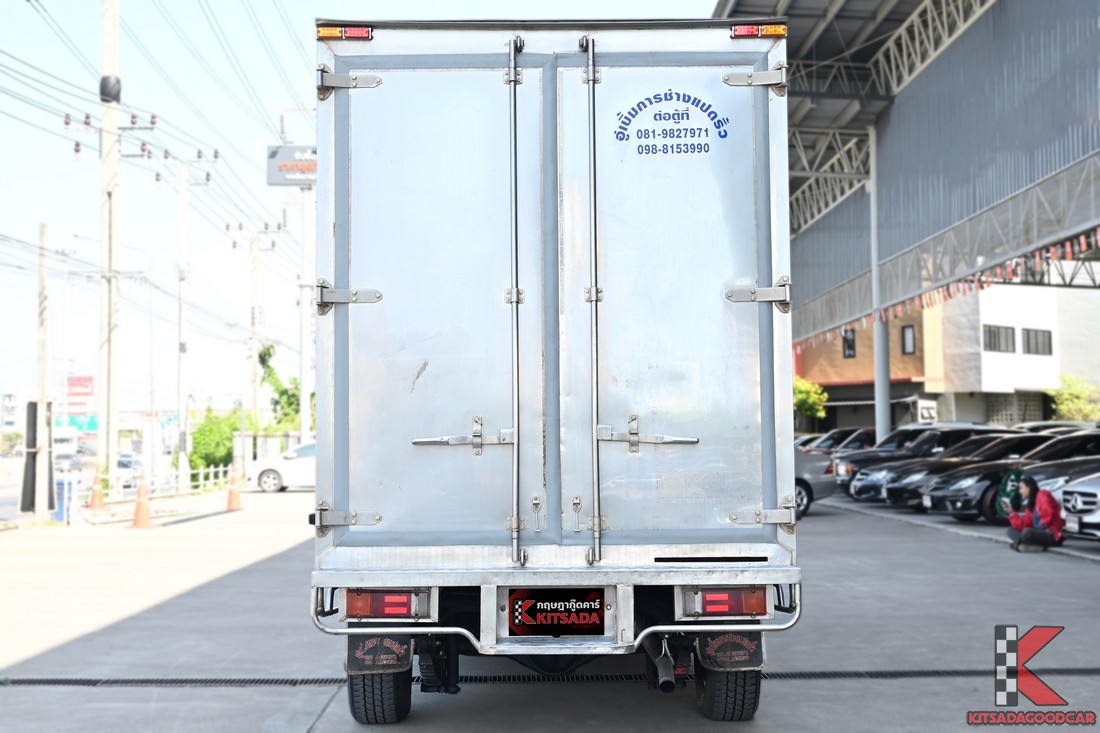 
								Toyota Revo COOL 443 full									