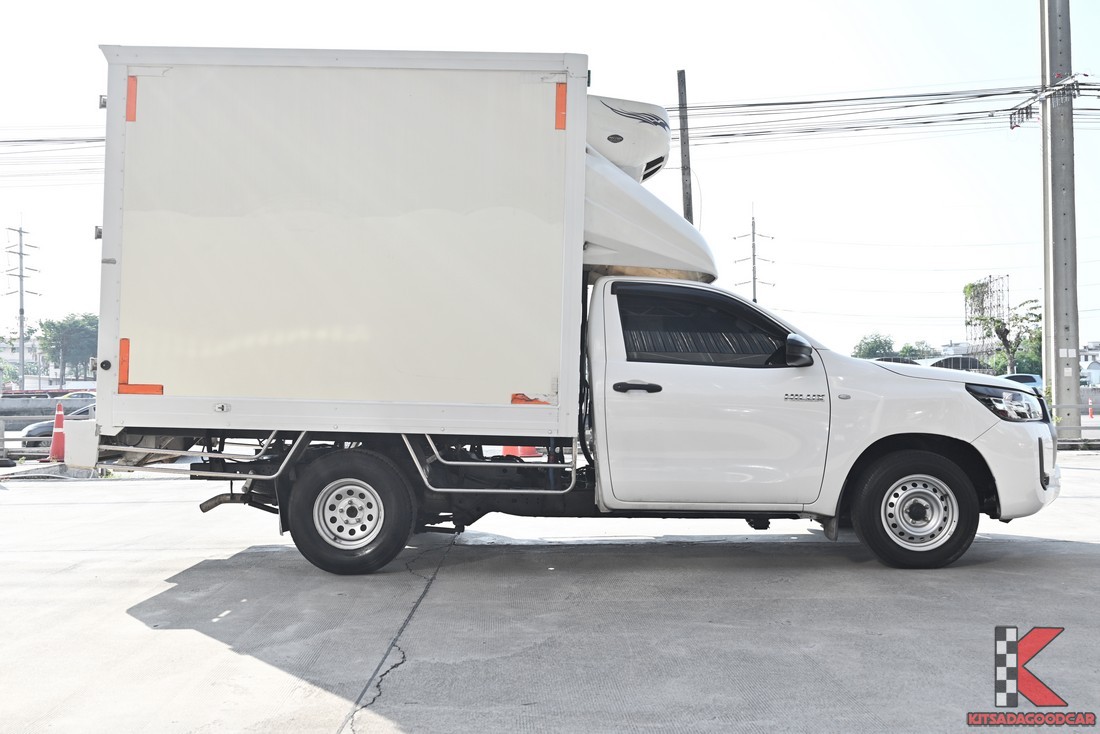 
								Toyota Revo MPC COOL 1987 full									