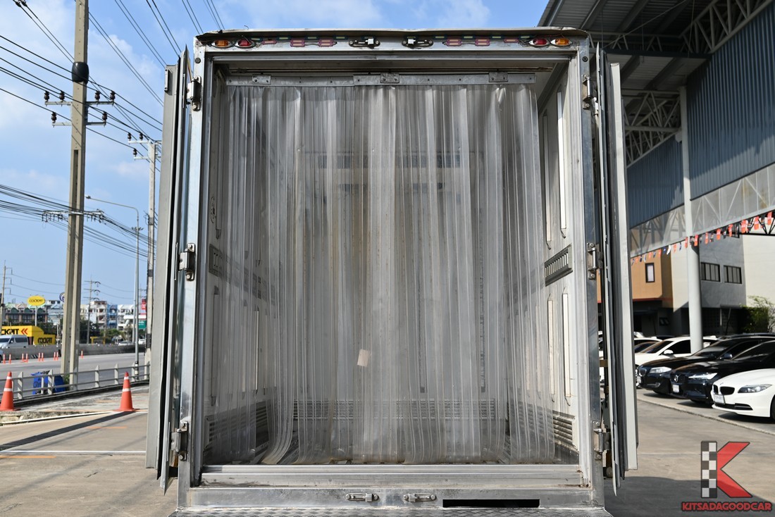 
								ISUZU D-Max COOL 1237 full									