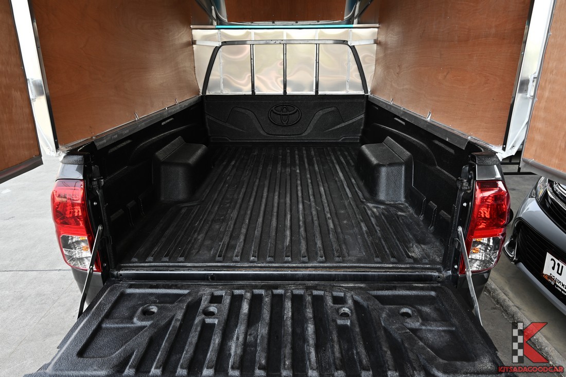 
								Toyota Revo CARGO 5641 full									