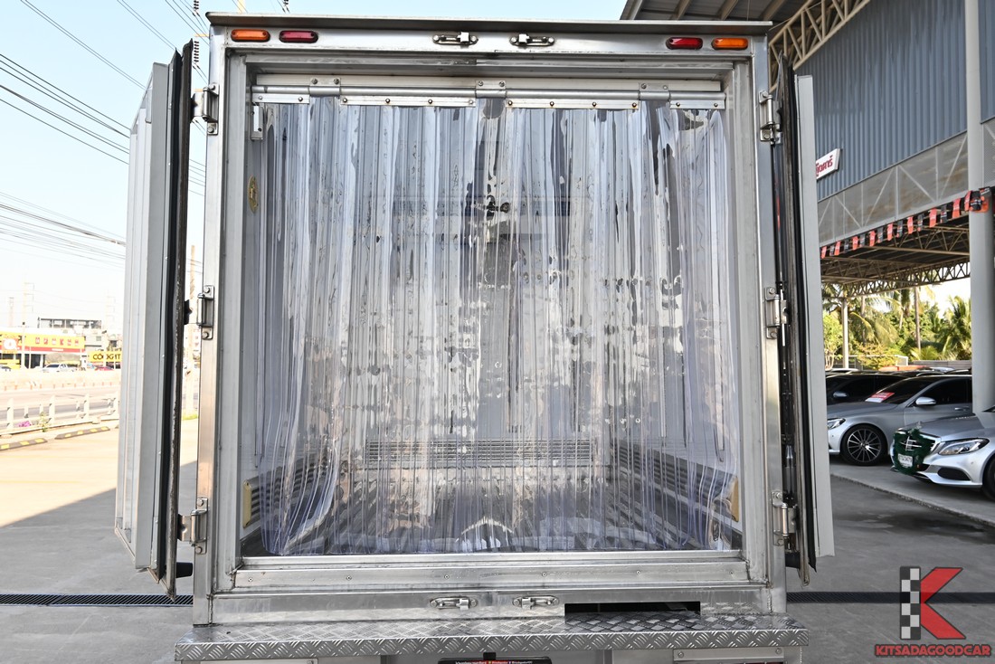 
								Toyota Revo COOL 9826 full									