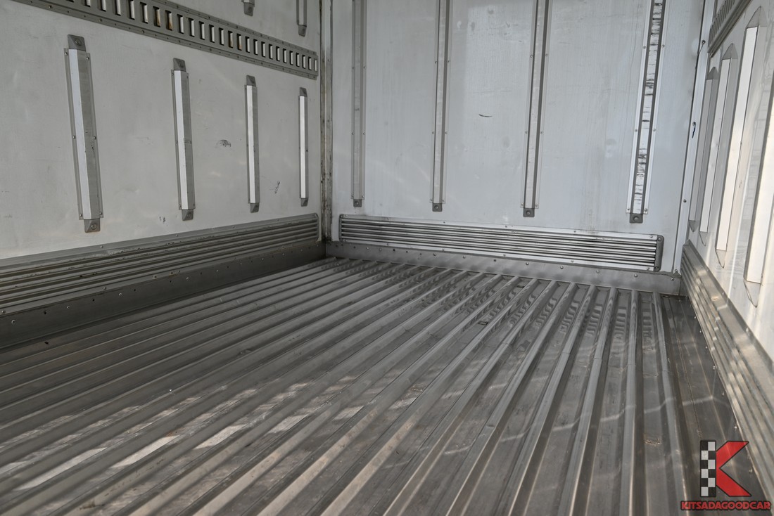 
								ISUZU D-Max COOL 1237 full									