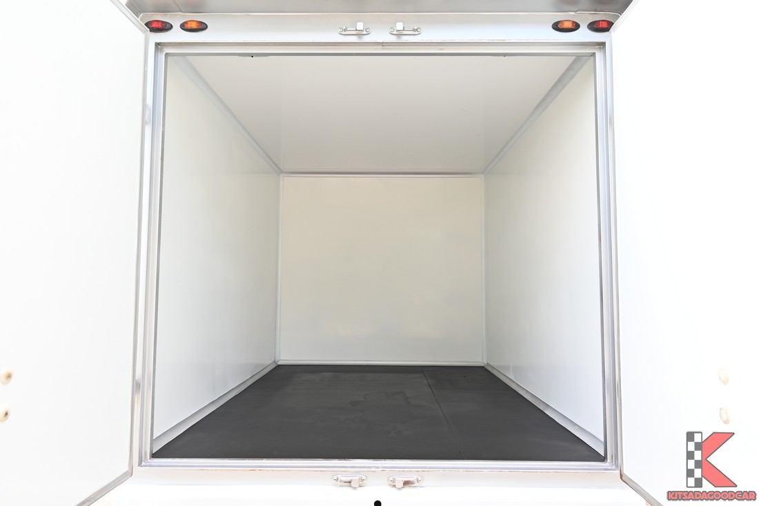 
								ISUZU D-Max CARGO 1337 full									