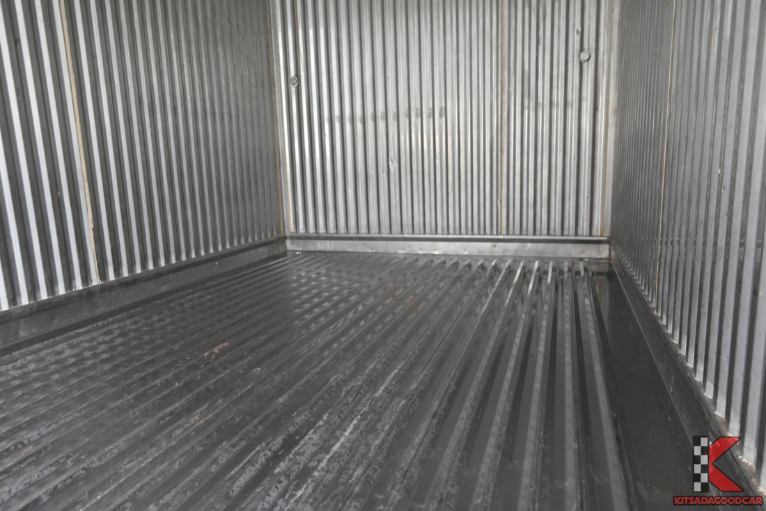 
								Toyota Revo MPC COOL 958 full									