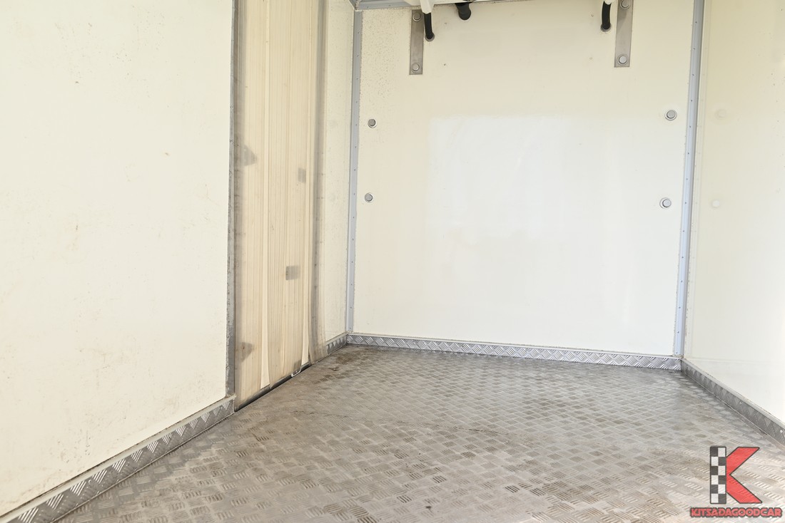 
								Toyota Revo MPC COOL 7877 full									