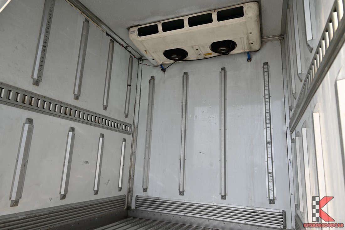 
								ISUZU D-Max COOL 1237 full									